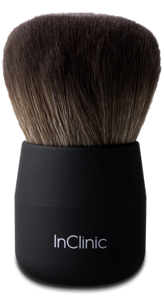 Kabuki brush